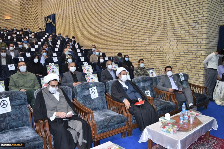 جناب حجت الاسلام و المسلمین بنیان جوادی در اختتامیه جشنواره ذوالفقار بیان داشت:
شهید سلیمانی حجت را بر همه تمام کرد.
 3