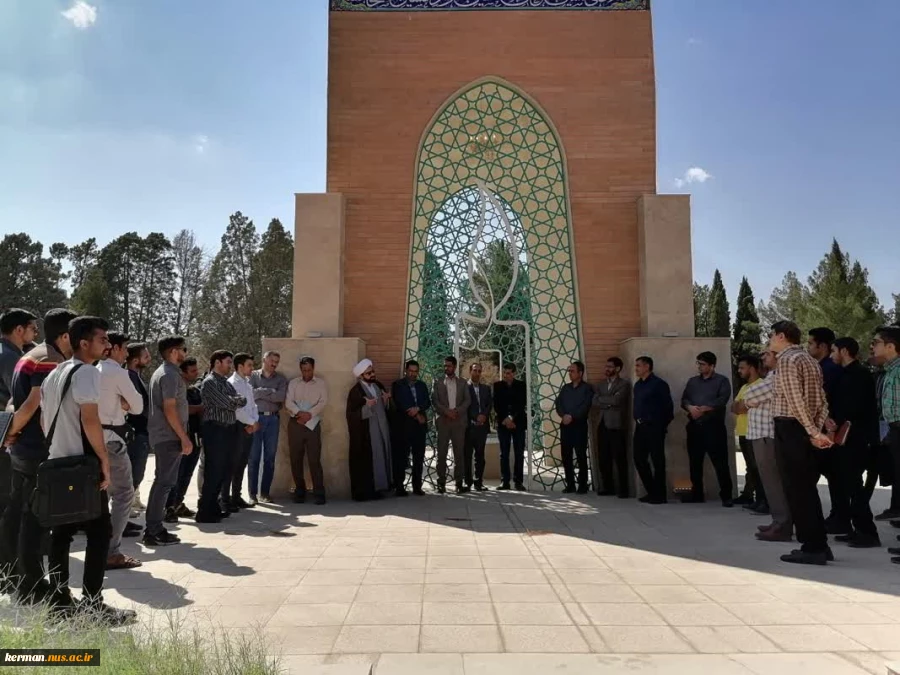 تجمع دانشگاهیان دانشگاه فنی و حرفه ای استان کرمان در اعتراض به حمله صهیونیست‌ها به بیمارستان المعمدانی در غزه 2