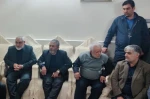 دیدار رئیس دانشگاه فنی و حرفه ای استان کرمان از خانواده ای که ۸ نفر از اعضایش در حادثه تروریستی کرمان، به شهادت رسیدند 3