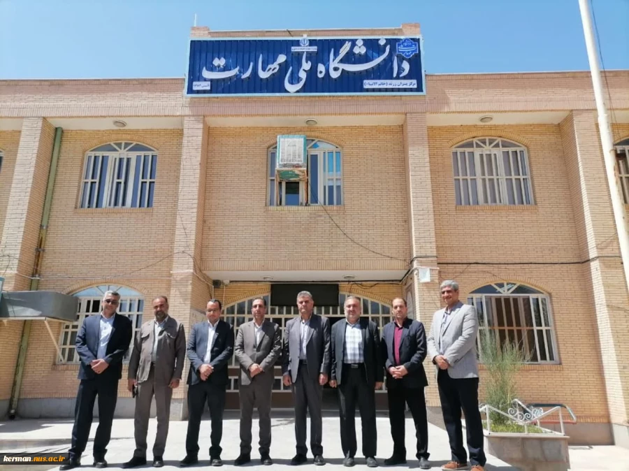 بازدید ریاست دانشگاه ملی مهارت واحد استان کرمان و هیأت همراه از پروژه‌ عمرانی آموزشکده ملی مهارت پسران زرند 5