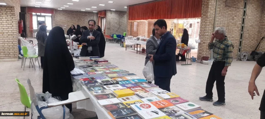 برپایی بازارچه فرهنگی و هنری در دانشکده شهید چمران کرمان به مناسبت دهه کرامت 5
