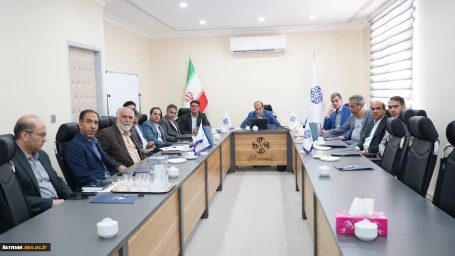 رئیس دانشگاه ملی مهارت واحد استان کرمان در نشست شورای علمی و فناوری پارک علم و فناوری استان بر اهمیت نقش دانشگاه ها در تقویت زیست بوم فناوری استان تأکید کرد 3