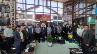 با حضور معاونت فرهنگی و دانشجویی دانشگاه ملی مهارت و ادای احترام به مقام شهید حاج قاسم سلیمانی:
 نخستین دوره ضیافت اندیشه دانشگاه ملی مهارت واحد استان کرمان به کار خود پایان داد. 3