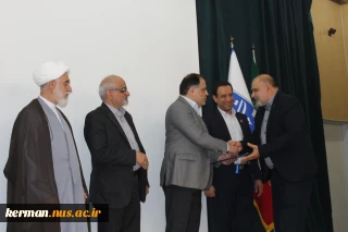 مدیرکل حوزه ریاست، روابط عمومی و هماهنگی امور مجلس و استان‌ها در آیین معارفه سرپرست آموزشکده پسران سمنان ـ واحد استانی سمنان:
امروز توسعه دانشگاه ملی مهارت به نگاه فراسازمانی و توجه ویژه دستگاه‌های حاکمیتی نیاز دارد.
