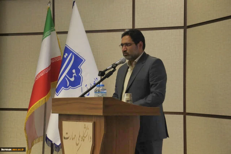 معاون فرهنگی و دانشجویی دانشگاه ملی مهارت در آئین افتتاحیه و رونمایی از پوستر پنجمین جشنواره ملی فرهنگی هنری «ذوالفقار»:
امروز آرمان‌های شهید سلیمانی در قلب اروپا و آمریکا شنیده می‌شود  2