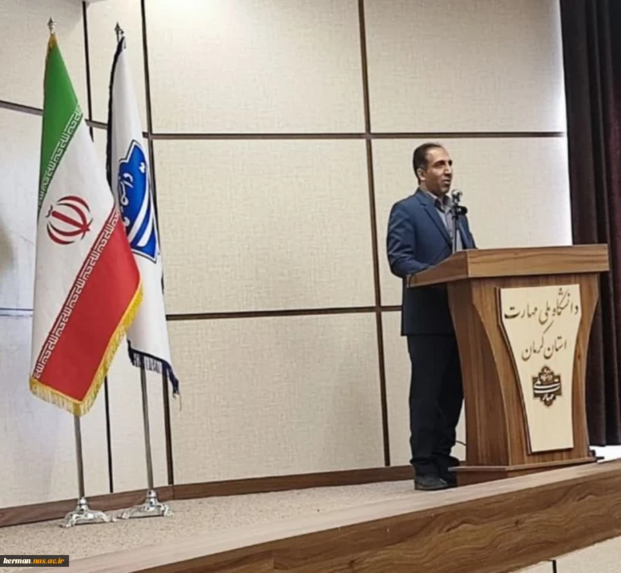 معاون فرهنگی و دانشجویی دانشگاه ملی مهارت در آئین افتتاحیه و رونمایی از پوستر پنجمین جشنواره ملی فرهنگی هنری «ذوالفقار»:
امروز آرمان‌های شهید سلیمانی در قلب اروپا و آمریکا شنیده می‌شود  2